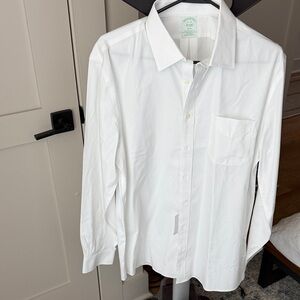 Brooks Brothers Elegant White Dress Shirt - New